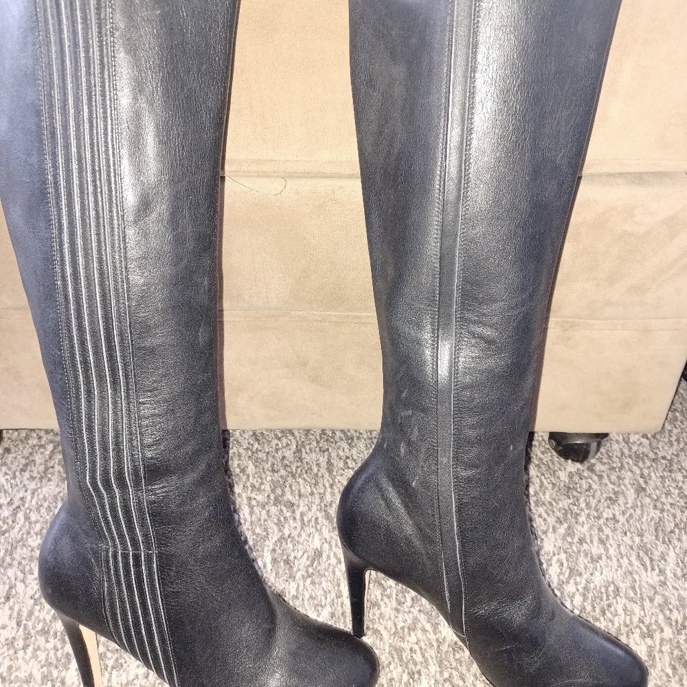 Black knee-high Cole Haan Boots, Size 6